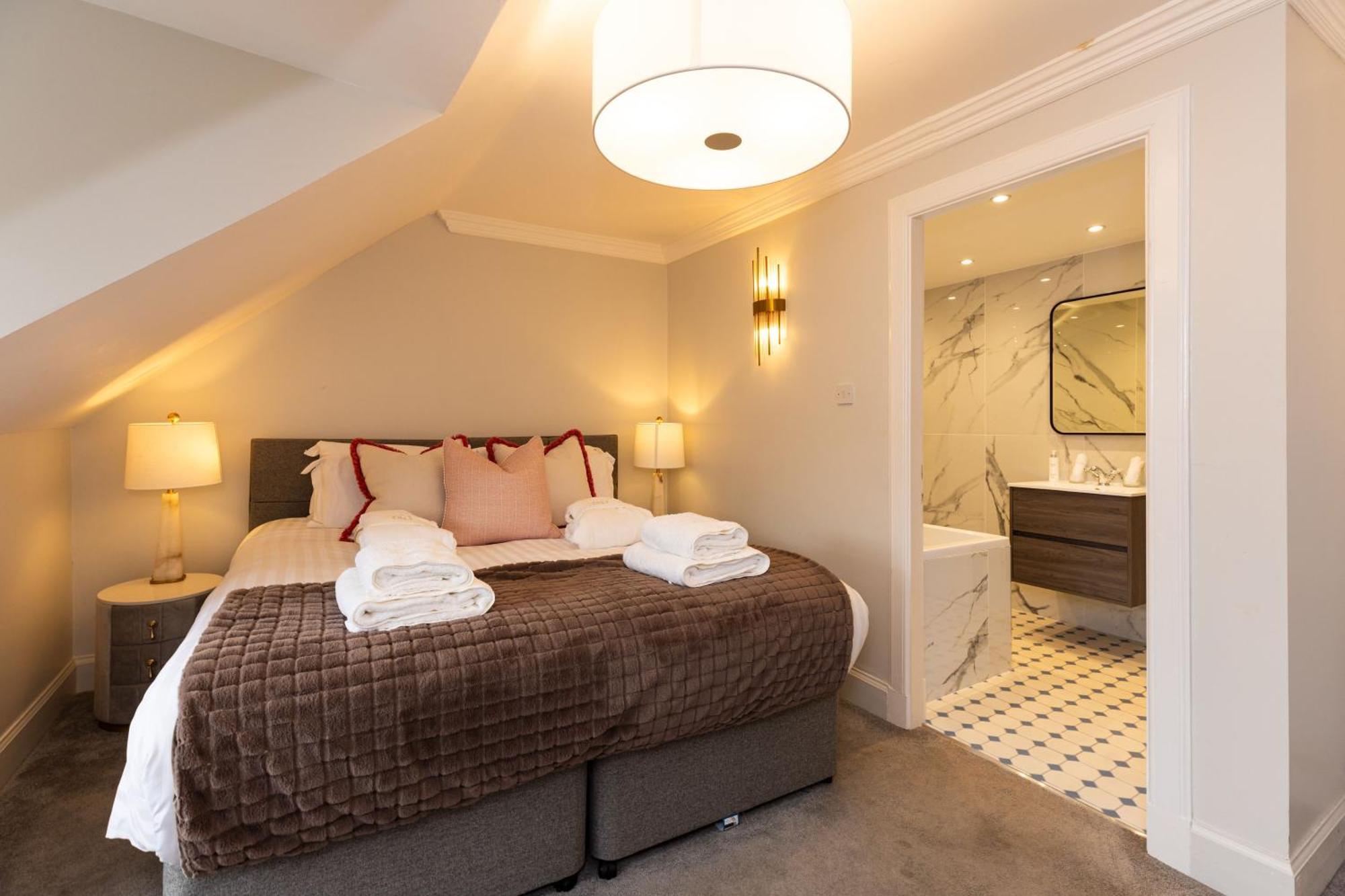 Apartment Righ - Luxurious Centre Three Bedroom EDI